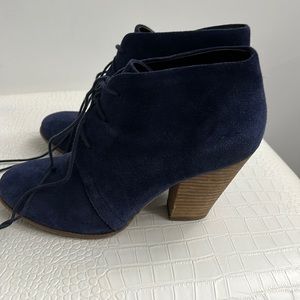 Sole Society blue sued high heel booties sz 7.5